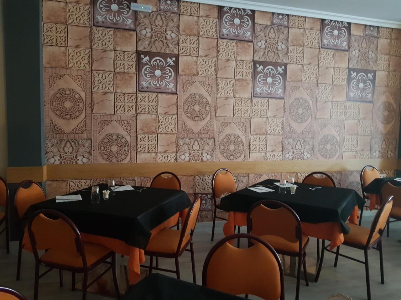 Hostal Restaurante El Abuelo Trobajo Del Camino Ngoại thất bức ảnh