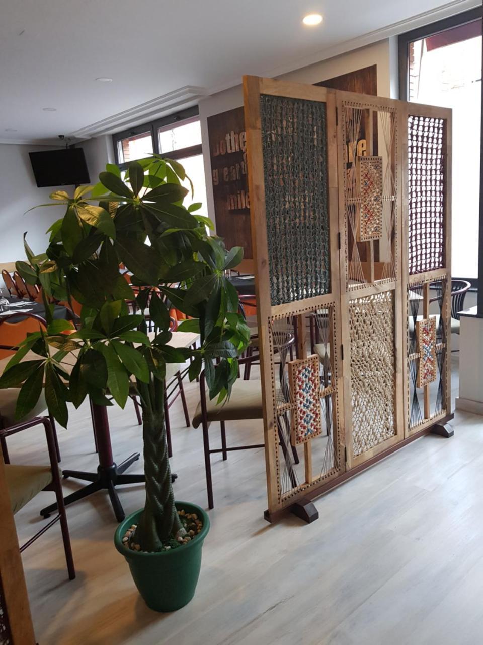 Hostal Restaurante El Abuelo Trobajo Del Camino Ngoại thất bức ảnh